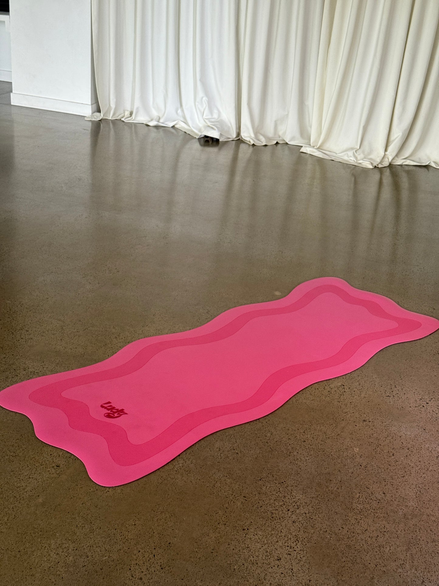 The PINK Ludy Mat